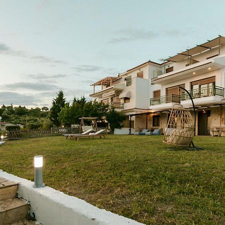Pine In The Sea Nikiti-Sithonia Apartment Bagian luar foto