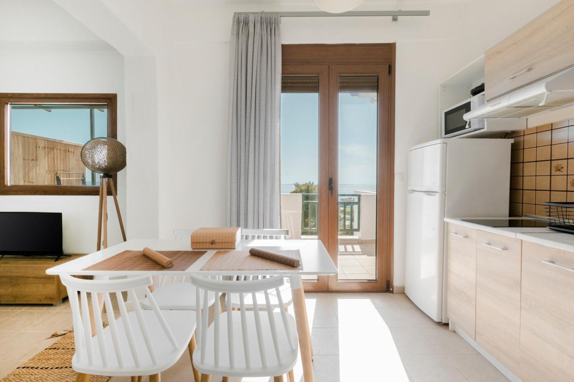 Pine In The Sea Nikiti-Sithonia Apartment Bagian luar foto